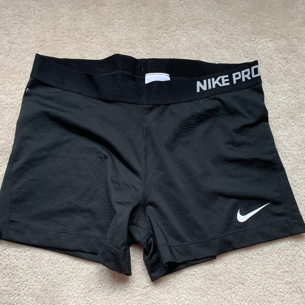 Black Nike Pros Shorts - Like New